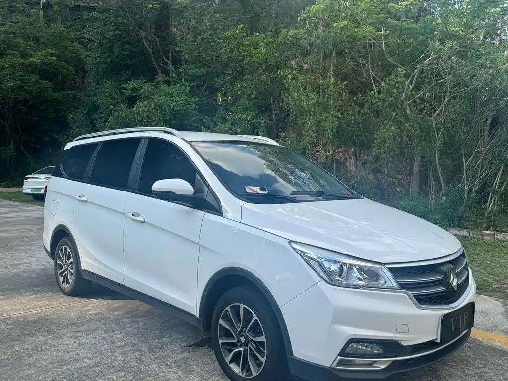 Baojun 730 1.5 T CVT Fashion 7-seat