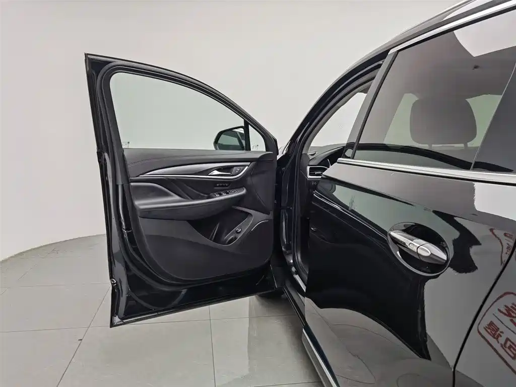 Enclave 652 T 2 WD Distinguished 7-seat