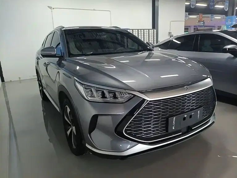 BYD Song PLUS NEV DM-i 51 KM Honored
