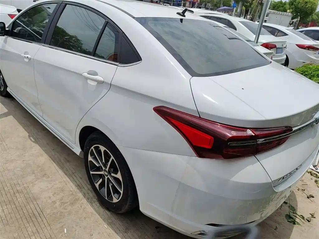Arrizo GX Champion 1.5 L CVT Premium
