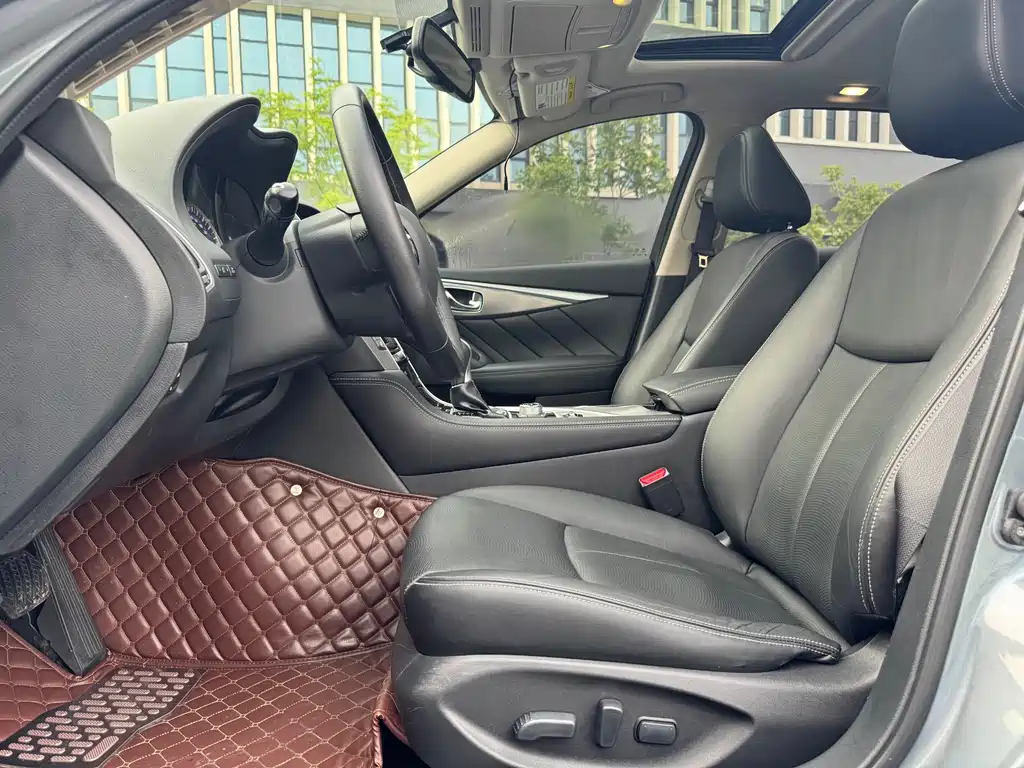 Infiniti Q50 L 2.0 T Joy