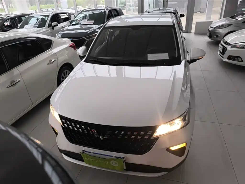 Wuling Xingchi 1.5 L CVT Smooth Cool