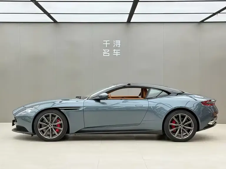 Aston Martin DB11 4.0 T V8 Coupe