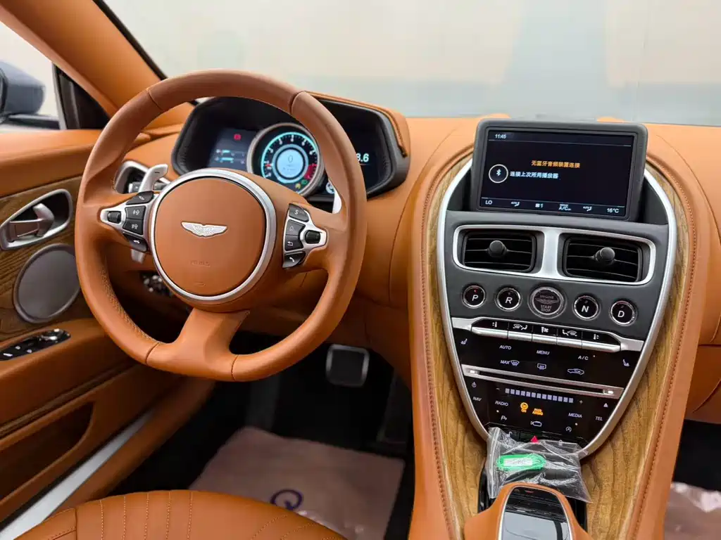 Aston Martin DB11 4.0 T V8 Coupe
