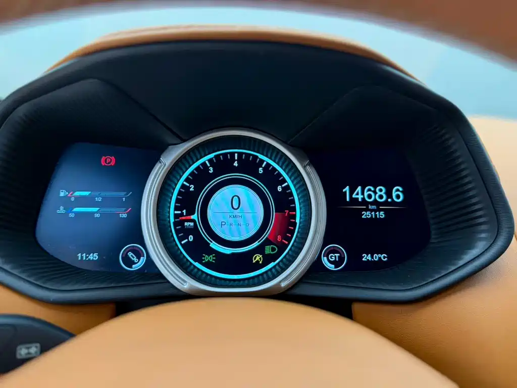 Aston Martin DB11 4.0 T V8 Coupe