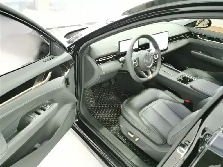 Wuling Starlight 70 km Intelligent Standard