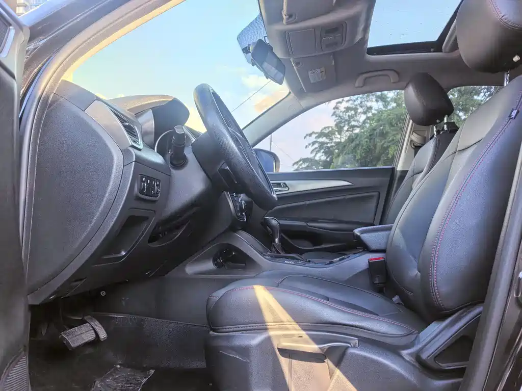 Changan CS75 1.8 T Auto Elite CN-V