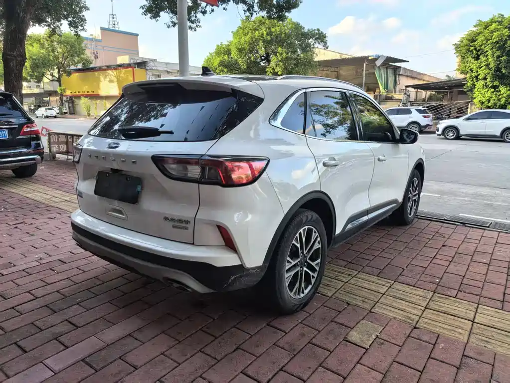 Escape EcoBoost 245 2 WD Shine Enjoyment