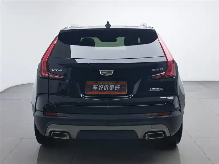 Cadillac XT4 28 T 2 WD Leading