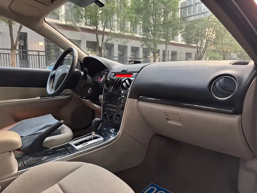 Mazda 6 2.0 L Auto Luxury