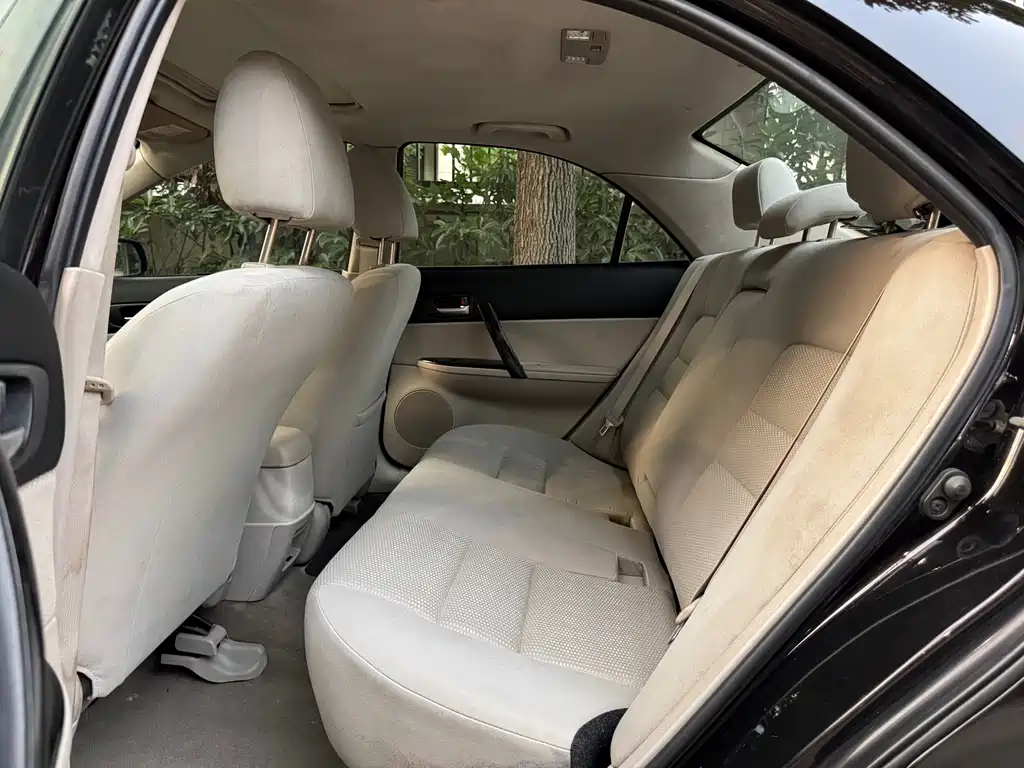 Mazda 6 2.0 L Auto Luxury