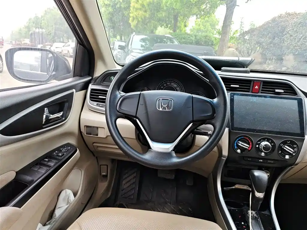 Crider 1.8 L CVT Comfort Special