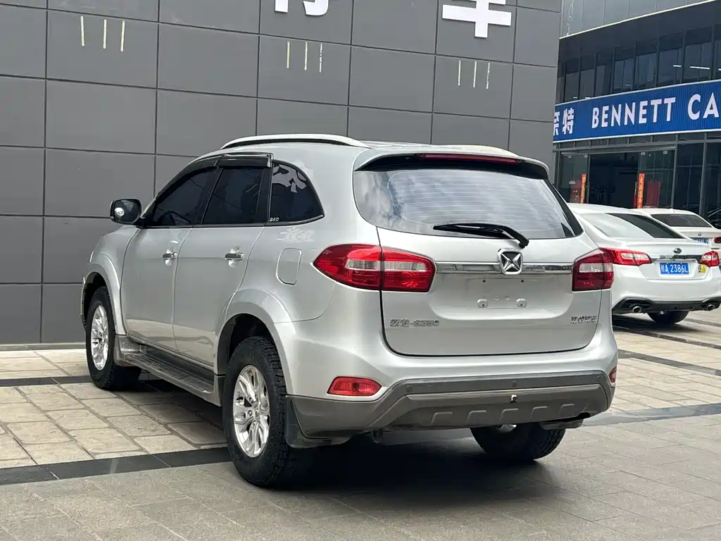 Yusheng S350 2.4 T Auto 2 WD Diesel Luxury 5-seat