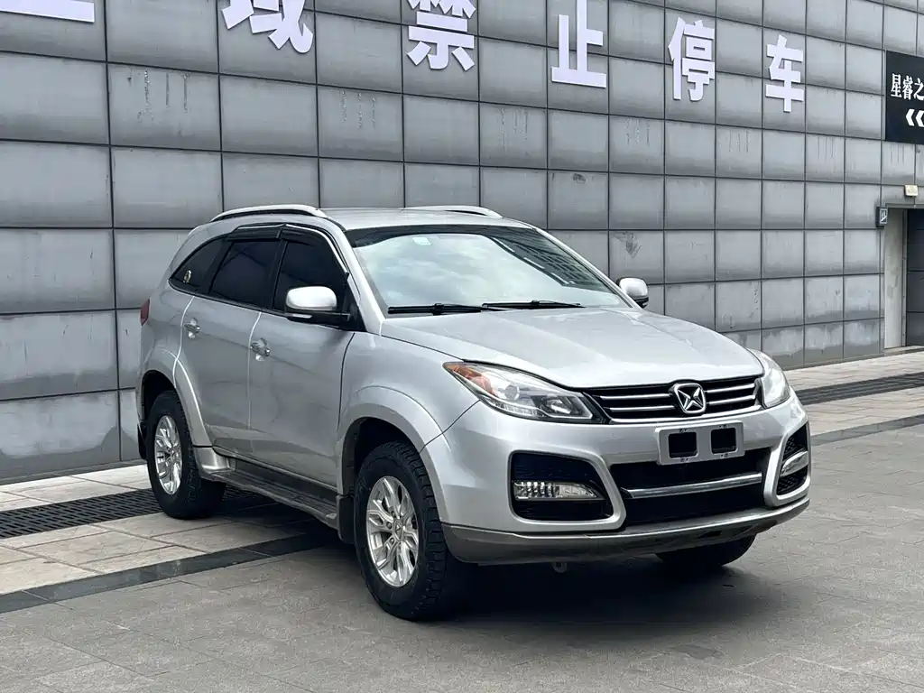 Yusheng S350 2.4 T Auto 2 WD Diesel Luxury 5-seat