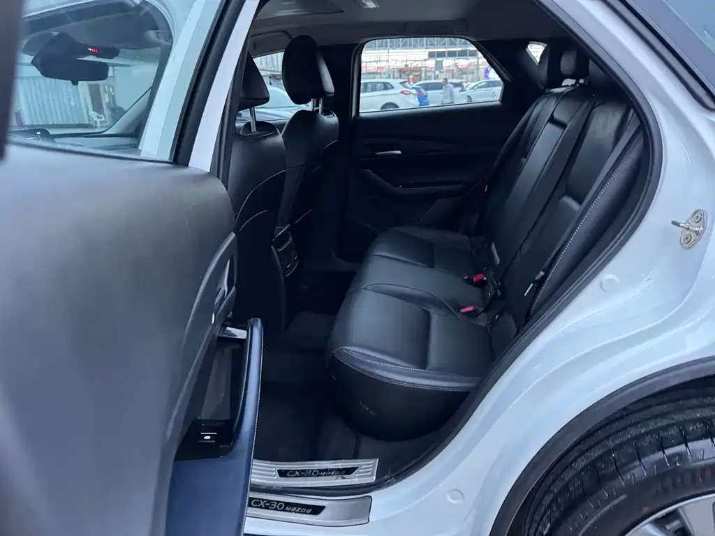 Mazda CX-30 2.0 L Auto Jiayue