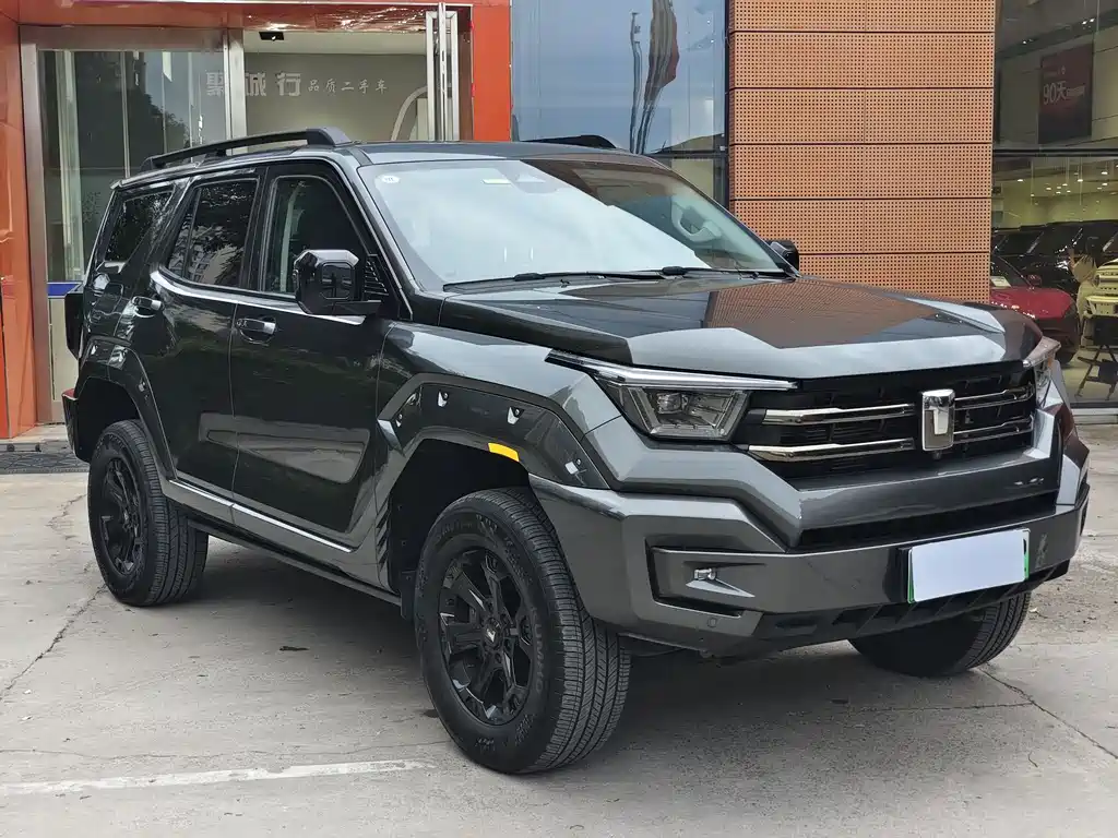 Tank 400 NEV Hi4-T Offroad