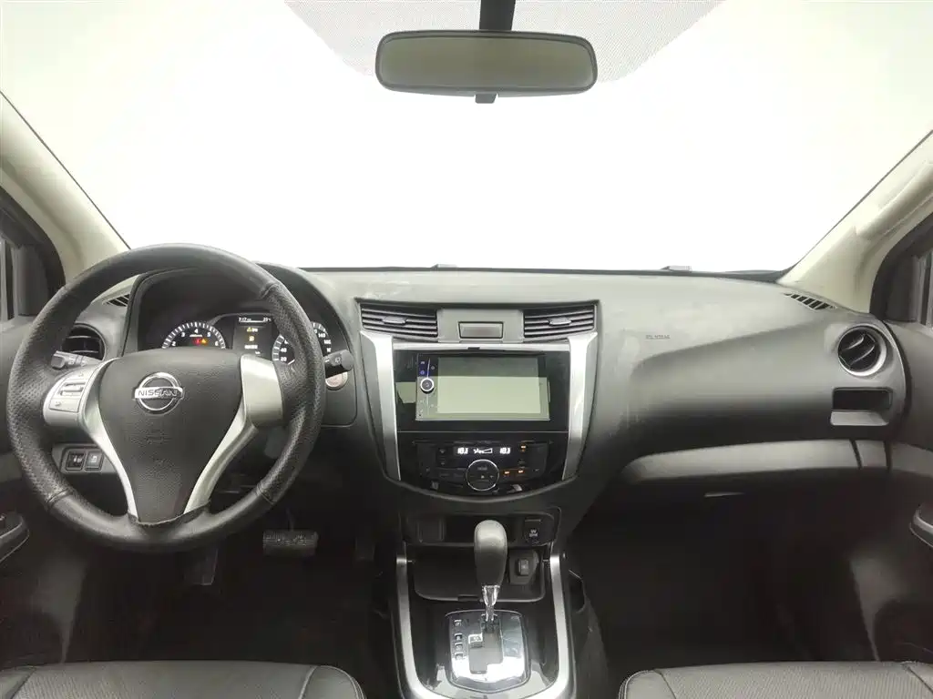 Terra 2.5 L Auto 2 WD Luxury