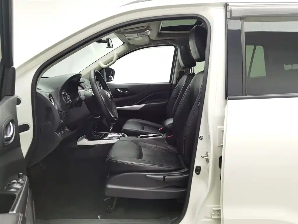 Terra 2.5 L Auto 2 WD Luxury