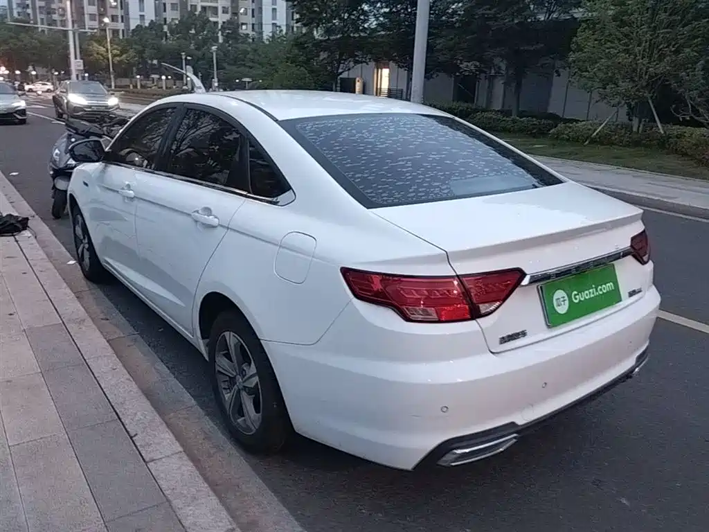 Emgrand GL 1.4 T Manual Elite Smart Enjoyment