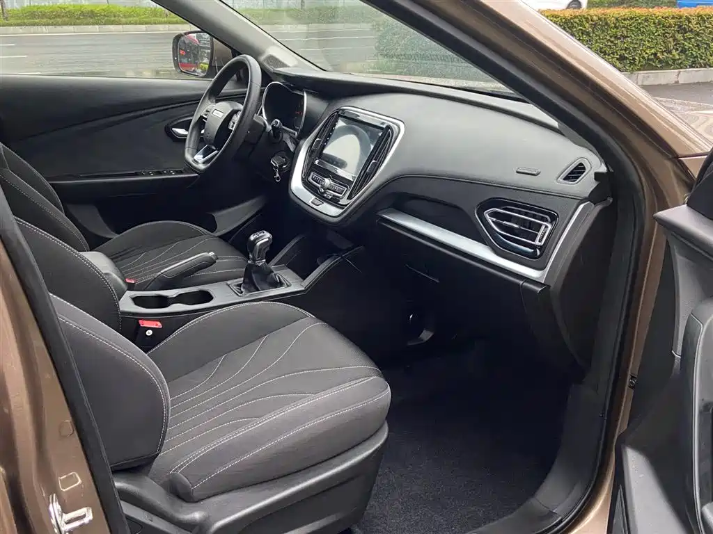 Jetour X70 M 捷途X70 M 2020款 1.5 T 手动超值伙伴型 6座