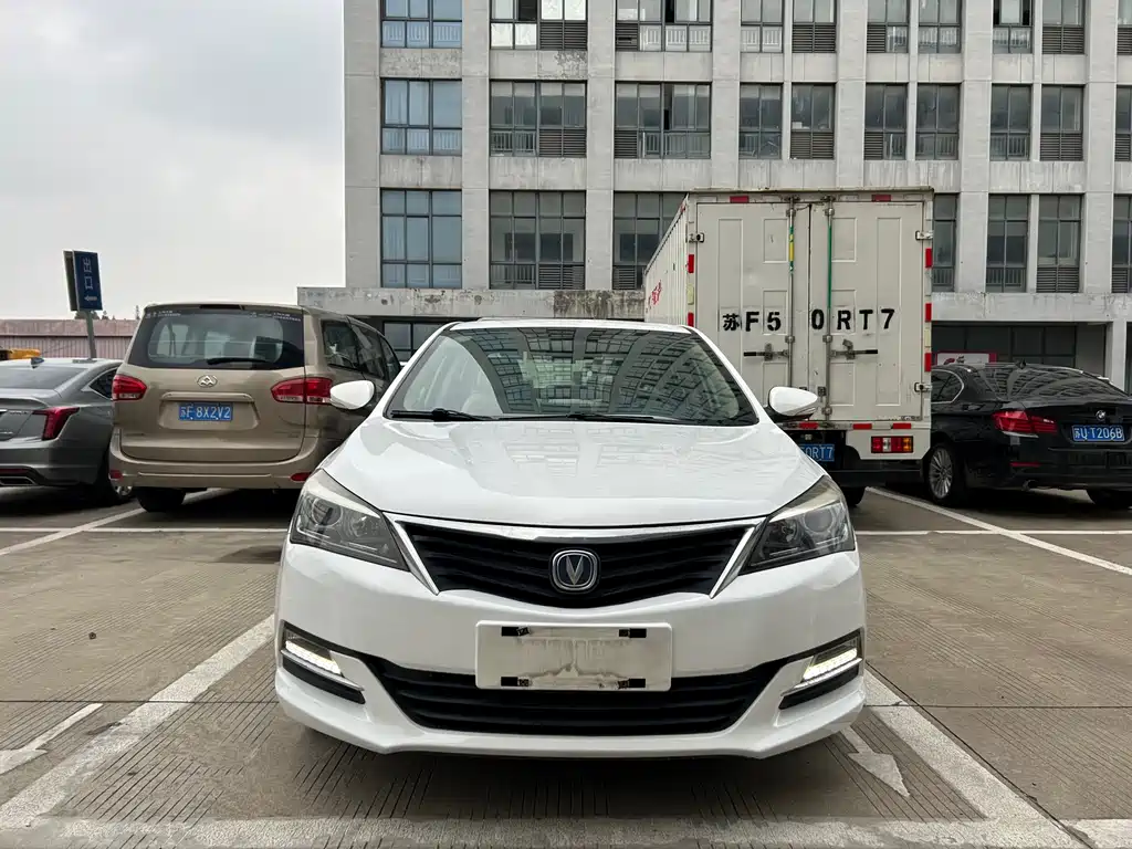 Yuexiang V7 1.6 L Auto Pleasure CN-V