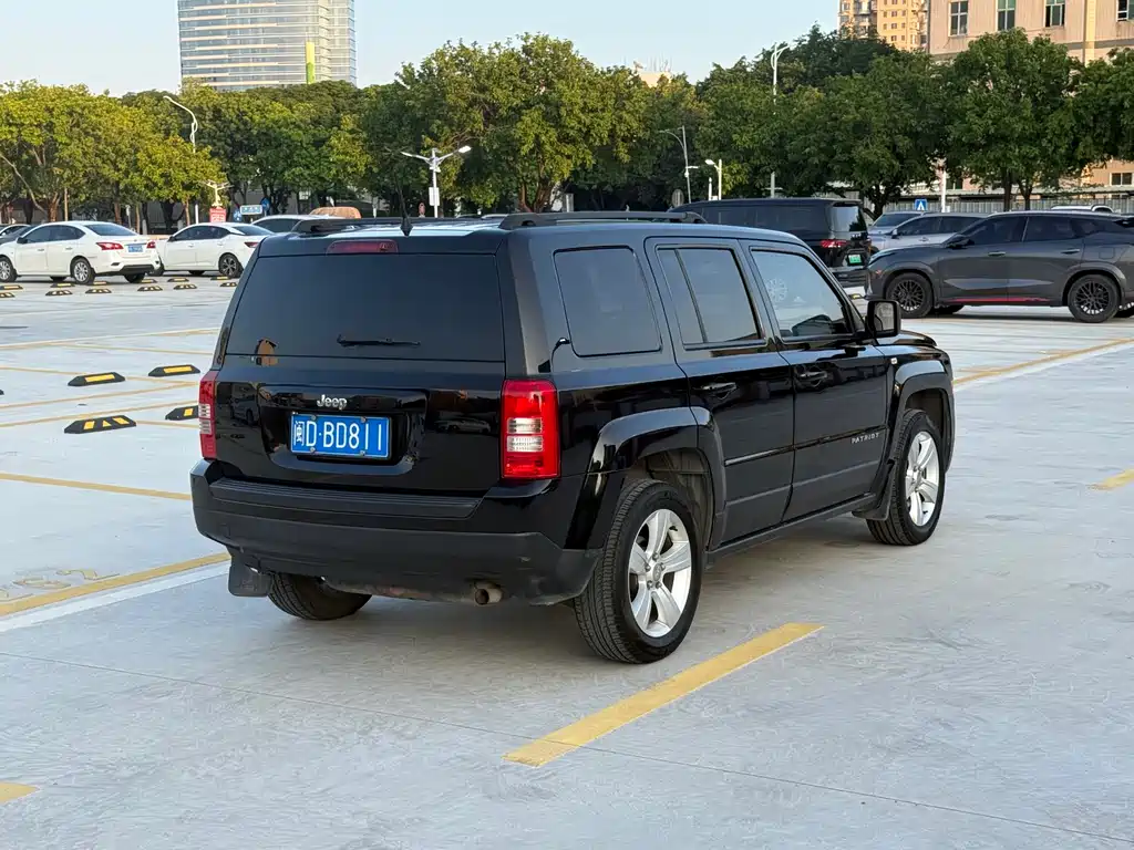Patriot 2.0 L Sport Enhanced