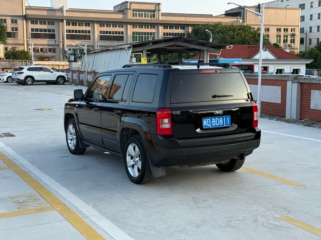 Patriot 2.0 L Sport Enhanced