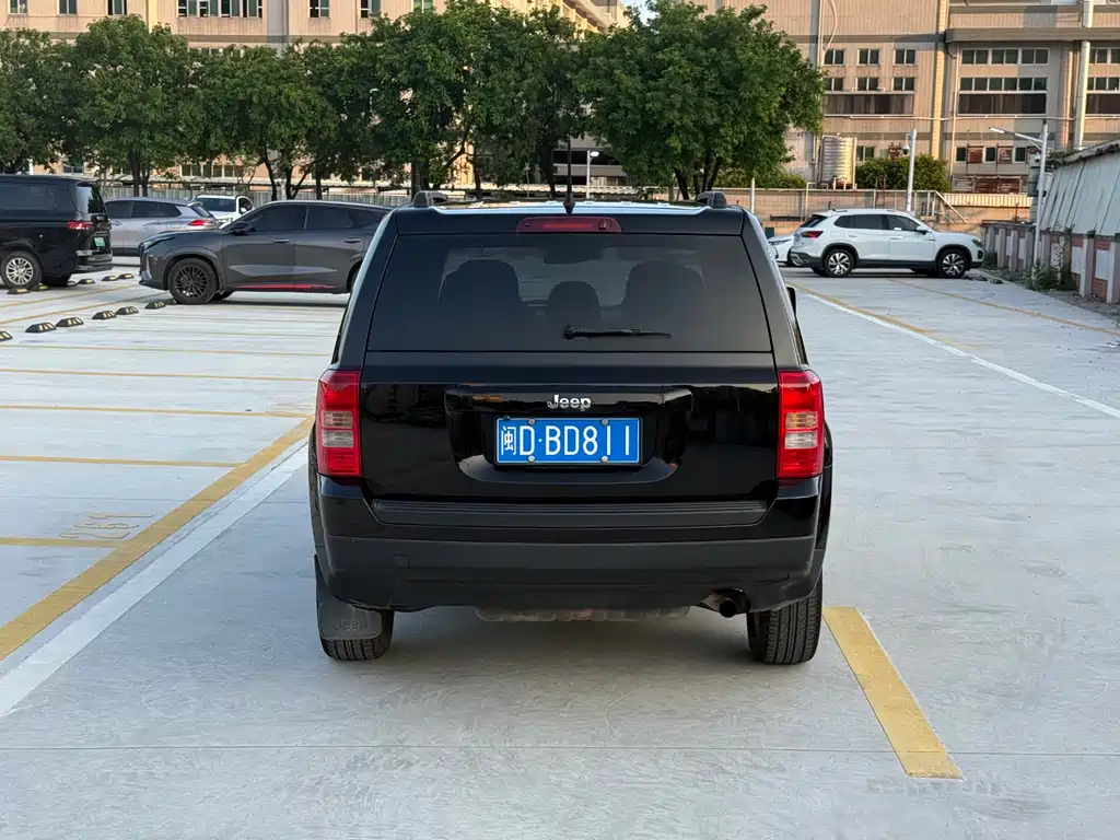Patriot 2.0 L Sport Enhanced