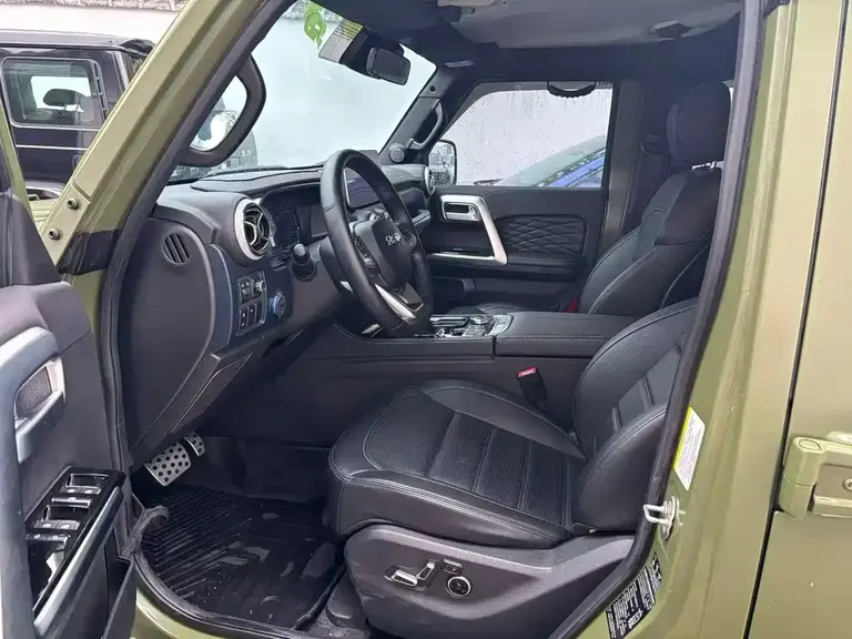BAIC BJ40 2.0 D Auto 4 WD Blade Hero Swordsman (Front/Rear E-Lock)