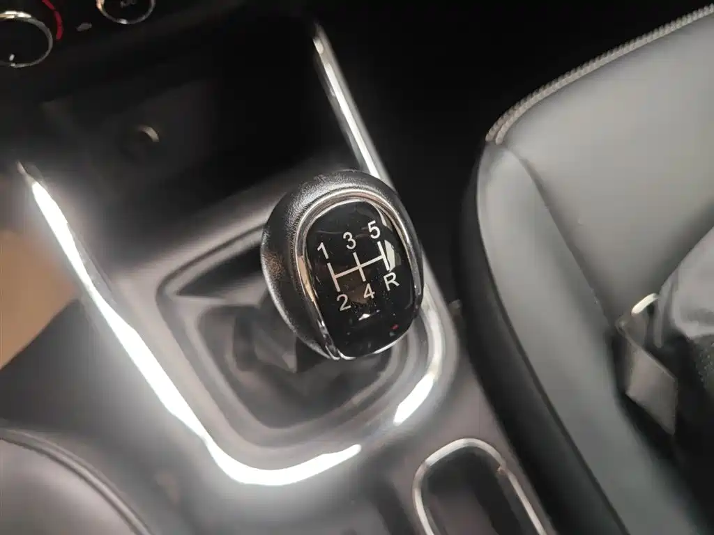 Jin Haishi M Classic 金海狮M经典 2022款 1.5 L 旅行狮客车 7座