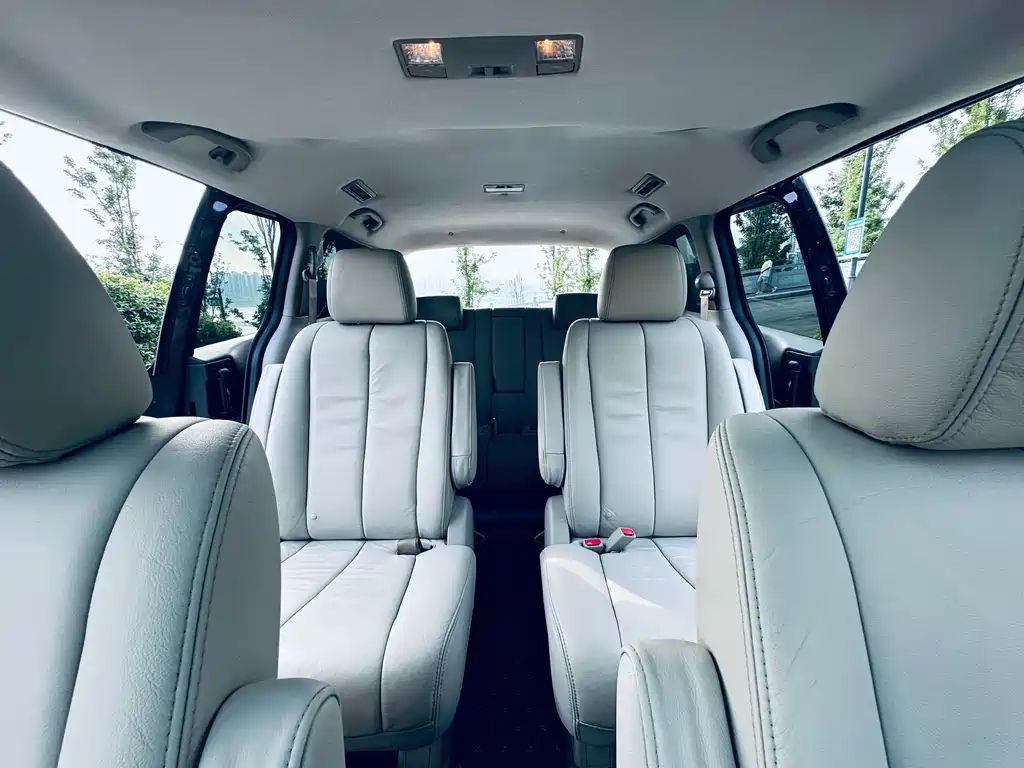 Mazda 8 马自达8 2011款 2.3 L 尊贵版