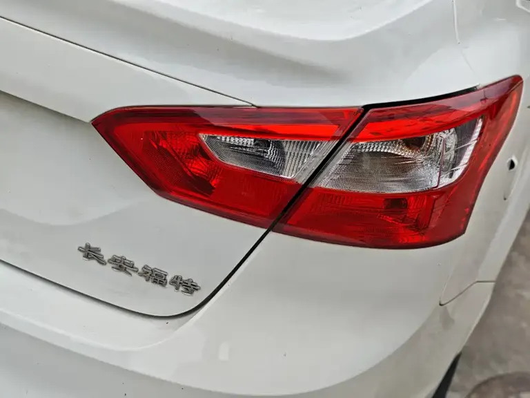 Ford Focus Sedan 1.6 L Auto Style