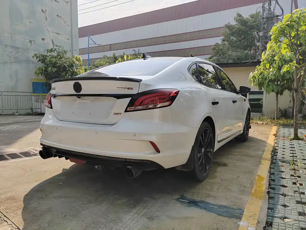 MG6 20 T Auto Trophy Premium Internet CN-V