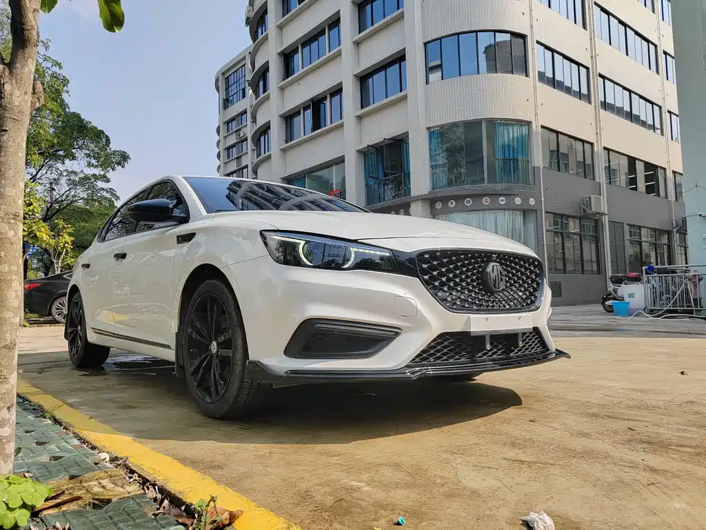 MG6 20 T Auto Trophy Premium Internet CN-V