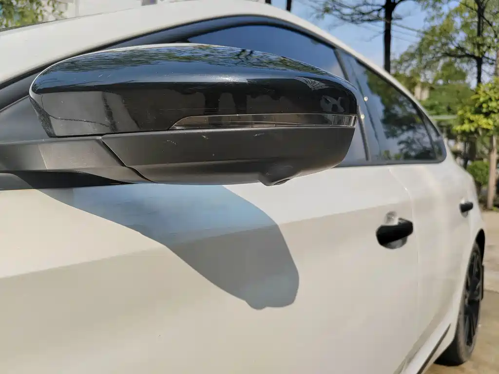 MG6 20 T Auto Trophy Premium Internet CN-V