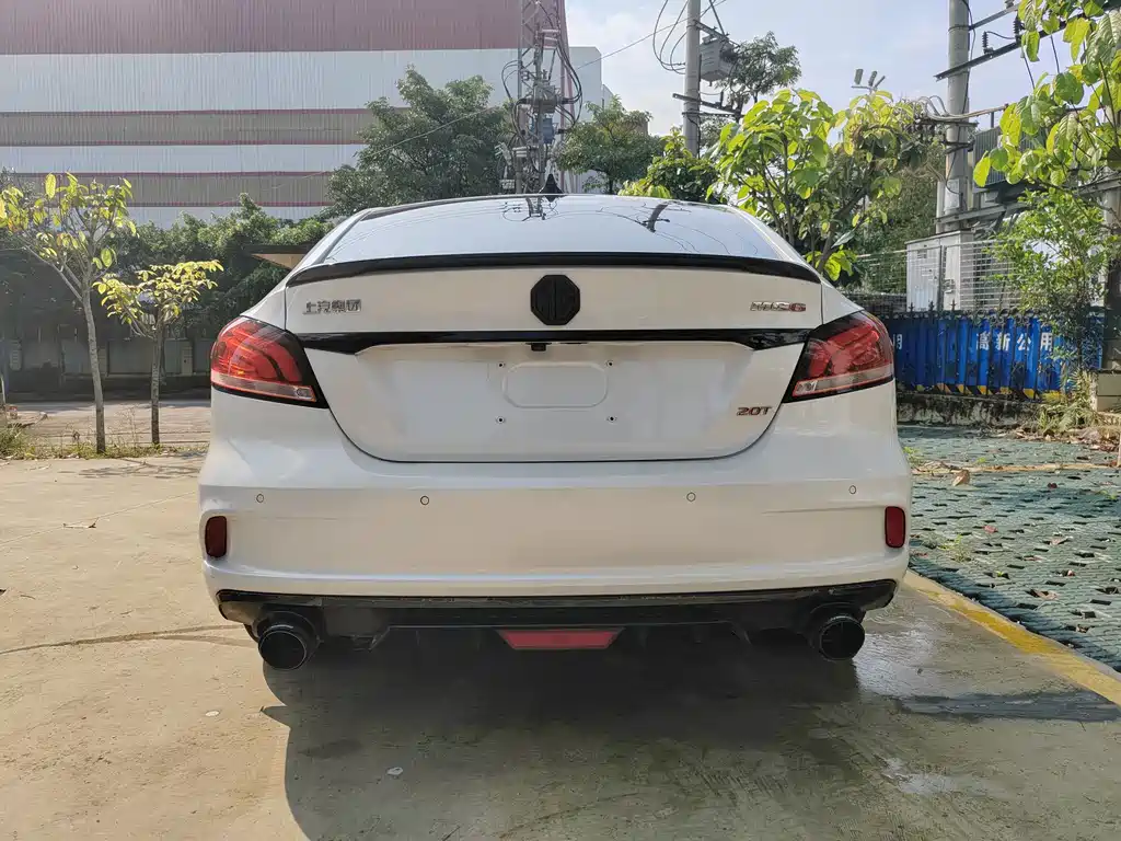 MG6 20 T Auto Trophy Premium Internet CN-V