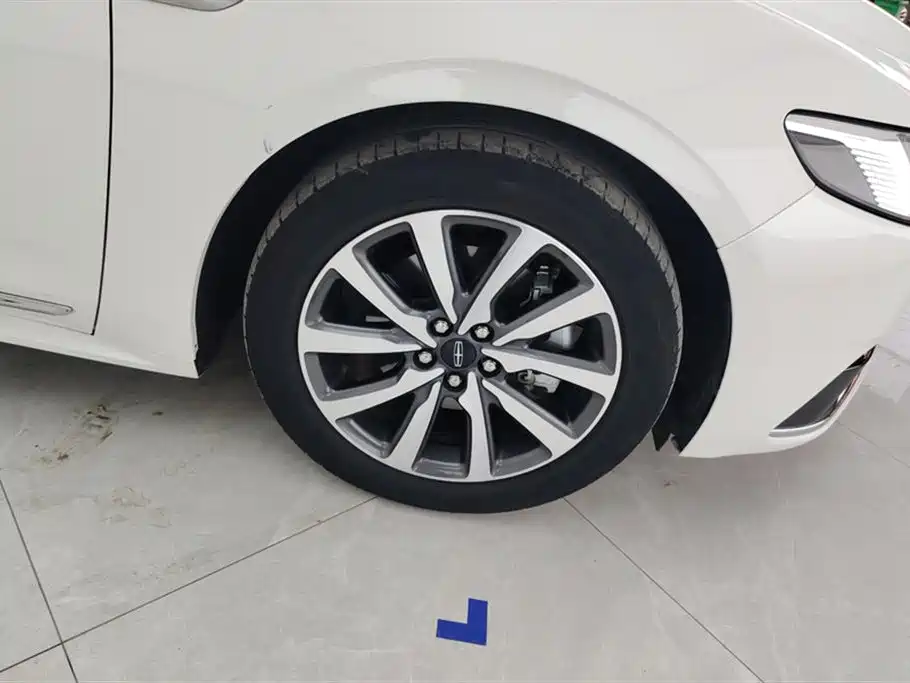 Lincoln Continental 2.0 T 2 WD Premium CN-VI