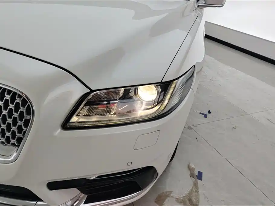 Lincoln Continental 2.0 T 2 WD Premium CN-VI