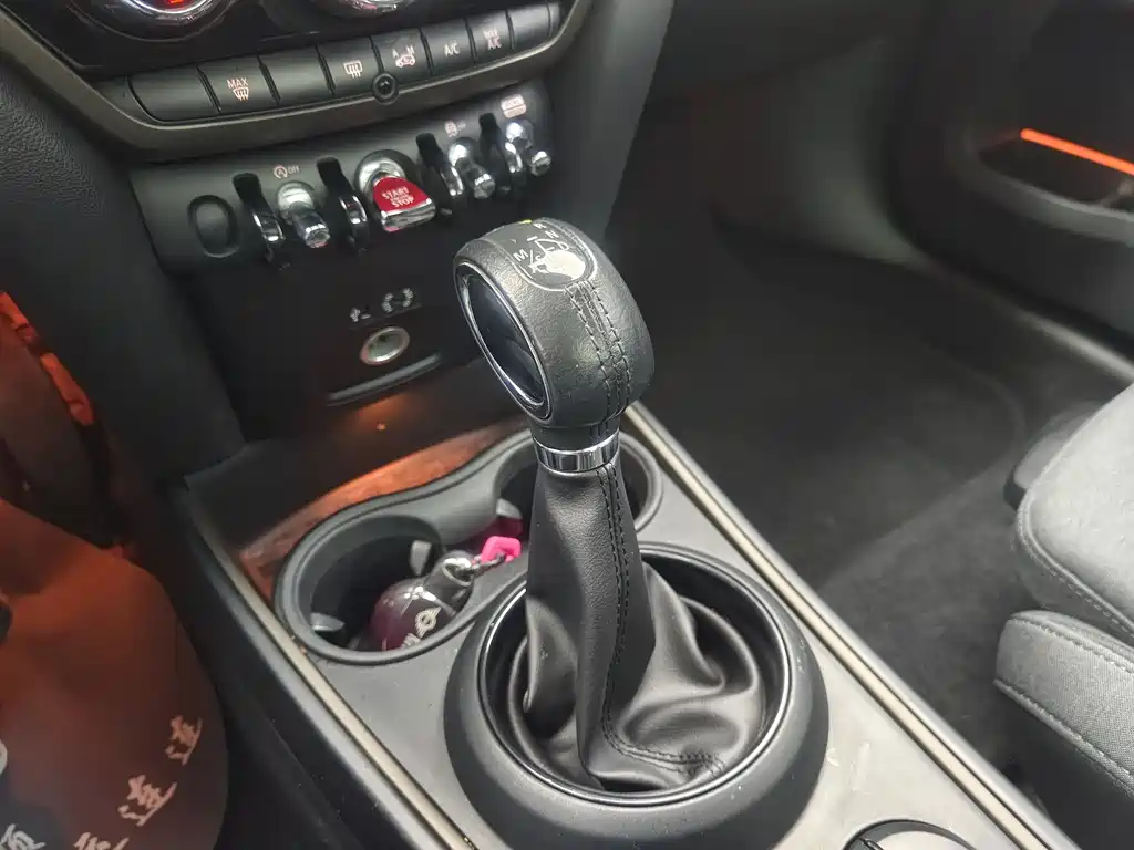 MINI COUNTRYMAN MINI COUNTRYMAN 2017款 2.0 T COOPER S ALL4 赛车控