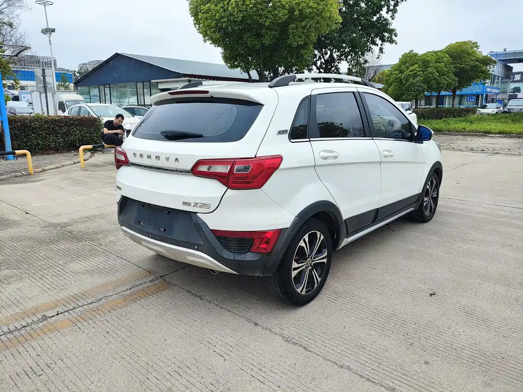 Senova X25 1.5 L Manual Elite