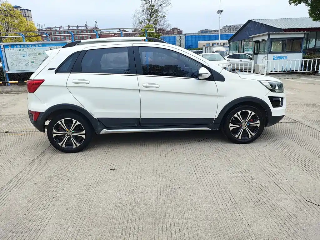 Senova X25 1.5 L Manual Elite