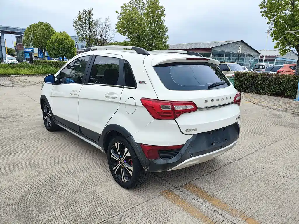 Senova X25 1.5 L Manual Elite