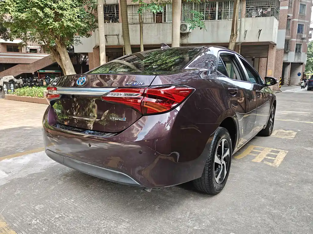 Levin Facelift Dual Engine 1.8 H GS E-CVT Elite Sunroof CN-V