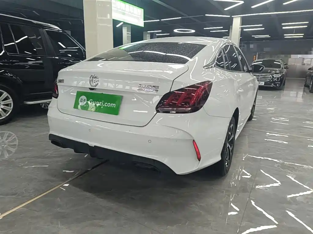 MG5 180 DVVT CVT Style