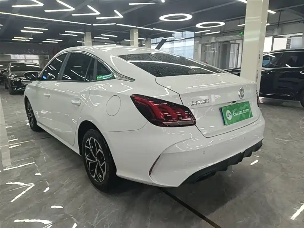 MG5 180 DVVT CVT Style