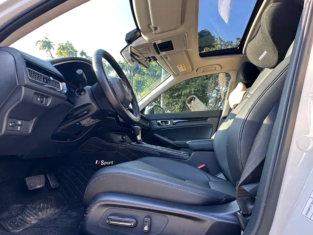 Integra 240 TURBO CVT Luxury