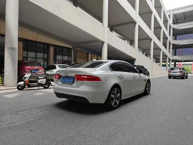 Jaguar XE 2.0 T 200 PS R-Sport