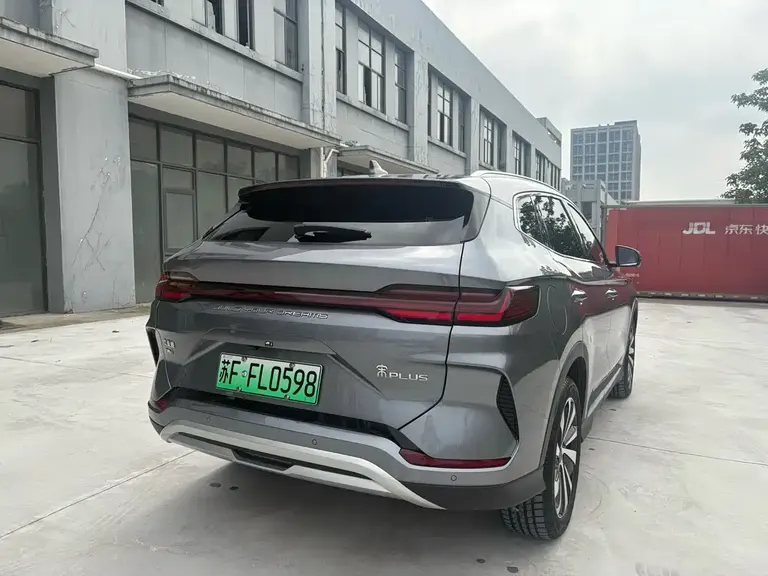 BYD Song PLUS NEV Glory DM-i 110 km Flagship PLUS