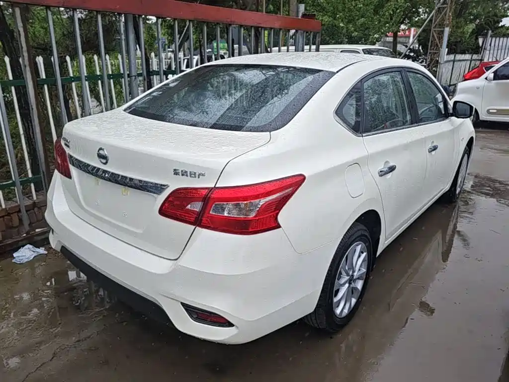 Sylphy Facelift III Classic 1.6 XE CVT Comfort