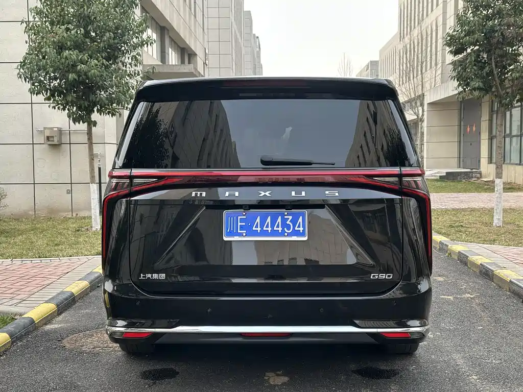 Maxus G90 2.0 T Interstellar Flagship